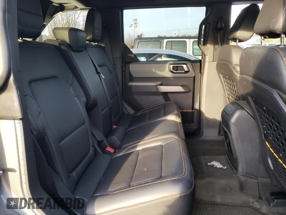 2022 Ford Bronco with VIN 1FMEE5DP3NLB87781, listed as a Copart auction lot 45737175 with 39,760 mi miles and Salvage title. Bid and sale history available at DreamBid. Image 10.