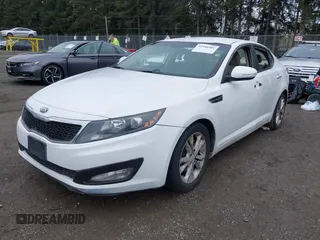 2013 Kia Optima LX z VIN 5XXGM4A70DG224007, wystawiony jako IAAI lot #41946901 z przebiegiem 208 055 mil mil oraz . Historia ofert i sprzedaży dostępna na DreamBid. Obrazek 2.