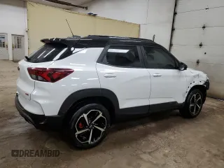 2022 Chevrolet TrailBlazer RS with VIN KL79MUSL4NB082057, listed as a Copart auction lot 47556905 with 23,567 mi miles and Salvage Title. Bid and sale history available at DreamBid. Image 3.