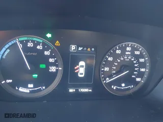 2016 Hyundai Sonata Hybrid Limited with VIN KMHE34L14GA017151, listed as a IAAI auction lot 41636602 with 170,050 mi miles. Bid and sale history available at carsss.com. Image 16.