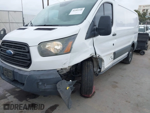 2017 Ford Transit с VIN 1FTYE1YM1HKA17584, выставлен на аукционе IAAI как лот 42282248 с пробегом 188 663 миль миль и . История ставок и продаж доступна на DreamBid. Изображение 6.
