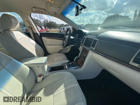 2011 Lincoln MKZ Hybrid with VIN 3LNDL2L33BR759329, listed as a Copart auction lot 87471614 with 131,927 mi miles and Clean Title. Bid and sale history available at carsss.com. Image 5.