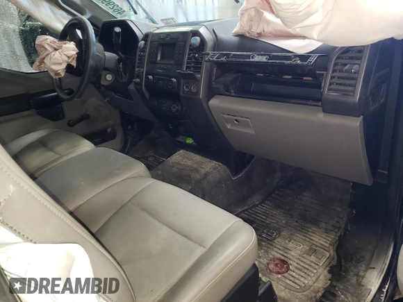2020 Ford F-250 XL z VIN 1FTBF2A67LED87322, wystawiony jako Copart lot #46299845 z przebiegiem Nie podano mil oraz Szkoda całkowita • Salvage title. Historia ofert i sprzedaży dostępna na DreamBid. Obrazek 8.