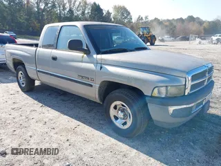 2000 Dodge 1500 with VIN 1B7HC13Y9YJ105207, listed as a IAAI auction lot 40916206 with 117,523 mi miles and . Bid and sale history available at DreamBid. Image 1.