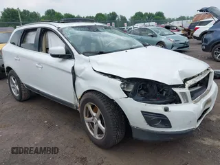 2010 Volvo XC60 3.0T with VIN YV4992DZXA2063238, listed as a IAAI auction lot 42458133 with 154,181 mi miles and . Bid and sale history available at DreamBid. Image 1.