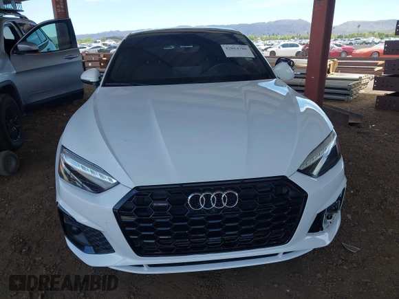 2021 Audi A5 S line Premium Plus z VIN WAUTAAF56MA029485, wystawiony jako IAAI lot #42064786 z przebiegiem 53 808 mil mil oraz . Historia ofert i sprzedaży dostępna na DreamBid. Obrazek 12.