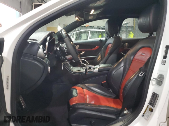 2016 Mercedes-Benz C 63 S AMG z VIN 55SWF8HB7GU098273, wystawiony jako Copart lot #86781954 z przebiegiem 107 642 mil mil oraz Szkoda całkowita • Salvage title. Historia ofert i sprzedaży dostępna na DreamBid. Obrazek 7.