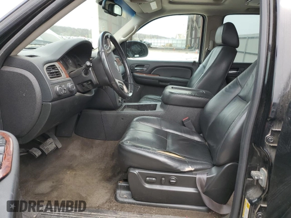 2009 GMC Yukon SLT 4SB with VIN 1GKFK33009R280856, listed as a Copart auction lot 51522635 with 265,941 mi miles and Salvage Title. Bid and sale history available at DreamBid. Image 7.
