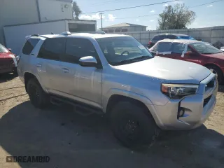 2017 Toyota 4Runner SR5 with VIN JTEZU5JR3H5164522, listed as a Copart auction lot 77765314 with 122,264 mi miles and Non Repairable. Bid and sale history available at carsss.com. Image 4.