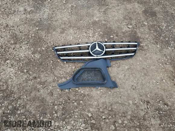 2014 Mercedes-Benz M 350 with VIN 4JGDA2EB9EA308480, listed as a Copart auction lot 49251015 with 126,542 mi miles and Salvage Title. Bid and sale history available at DreamBid. Image 13.