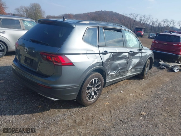 2021 Volkswagen Tiguan S with VIN 3VV1B7AX1MM005781, listed as a IAAI auction lot 40768656 with 48,109 mi miles. Bid and sale history available at carsss.com. Image 4.