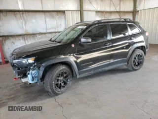 2019 Jeep Cherokee Trailhawk Elite z VIN 1C4PJMBN6KD177840, wystawiony jako Copart lot #69418864 z przebiegiem 72 310 mil mil oraz Szkoda całkowita • Salvage title. Historia ofert i sprzedaży dostępna na DreamBid. Obrazek 1.