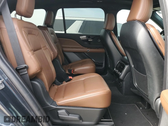 2022 Lincoln Aviator Reserve z VIN 5LM5J7WC2NGL17296, wystawiony jako Copart lot #48116645 z przebiegiem 39 385 mil mil oraz Szkoda całkowita • Salvage title. Historia ofert i sprzedaży dostępna na DreamBid. Obrazek 10.
