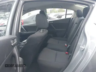 2013 Mazda 3 i Touring z VIN JM1BL1VP9D1776008, wystawiony jako IAAI lot #42185317 z przebiegiem 174 085 mil mil oraz . Historia ofert i sprzedaży dostępna na DreamBid. Obrazek 8.