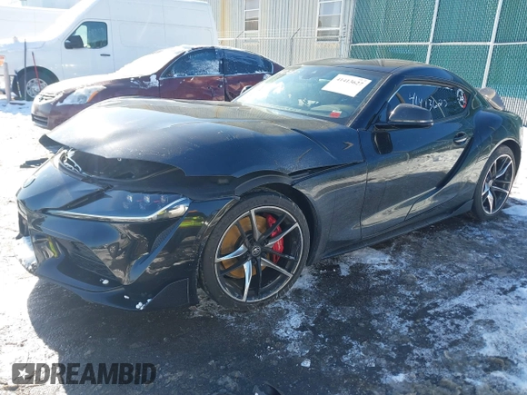 2021 Toyota Supra 3.0 with VIN WZ1DB0C03MW044148, listed as a IAAI auction lot 41413627 with 9,590 mi miles and . Bid and sale history available at DreamBid. Image 2.