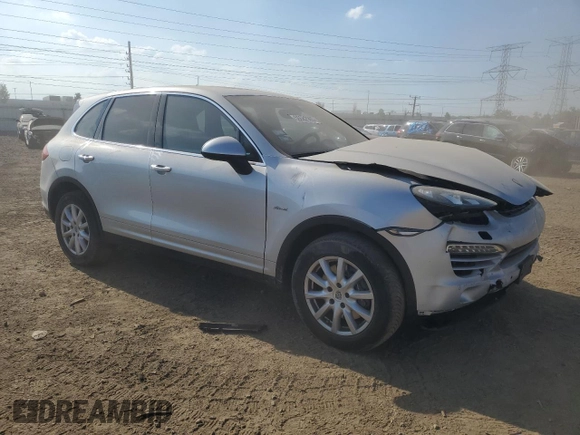 2013 Porsche Cayenne Diesel z VIN WP1AF2A21DLA22980, wystawiony jako Copart lot #56682965 z przebiegiem 265 633 mil mil oraz Szkoda całkowita • Salvage title. Historia ofert i sprzedaży dostępna na DreamBid. Obrazek 4.