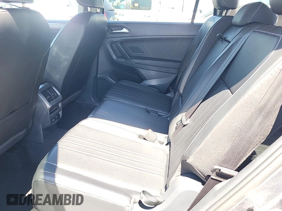 2024 Volkswagen Tiguan SE z VIN 3VV3B7AX7RM106937, wystawiony jako IAAI lot #42845192 z przebiegiem 32 134 mil mil oraz . Historia ofert i sprzedaży dostępna na DreamBid. Obrazek 1.