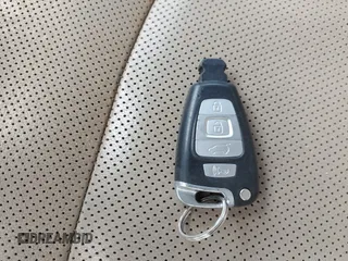 2012 Hyundai Veracruz Limited with VIN KM8NU4CC8CU187326, listed as a IAAI auction lot 42309747 with 180,000 mi miles and . Bid and sale history available at DreamBid. Image 11.
