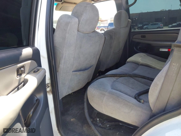 2001 Chevrolet Tahoe LT with VIN 1GNEC13T01J206365, listed as a IAAI auction lot 41960144 with 243,884 mi miles. Bid and sale history available at carsss.com. Image 8.