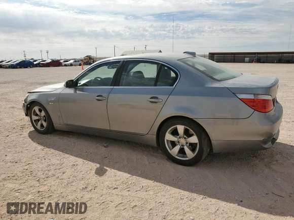 2007 BMW 5 Series 525i with VIN WBANE53507CW62811, listed as a Copart auction lot 53617015 with 268,813 mi miles and Clean title. Bid and sale history available at DreamBid. Image 2.