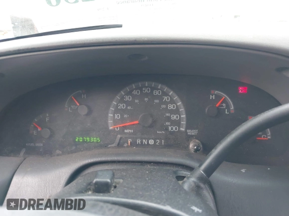 1999 Ford F-250 with VIN 1FTPX28LXXNB37027, listed as a IAAI auction lot 41410236 with 207,930 mi miles and . Bid and sale history available at DreamBid. Image 7.