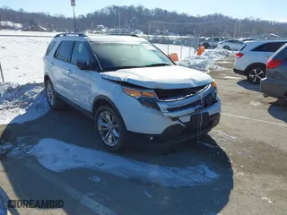 2013 Ford Explorer XLT with VIN 1FM5K8D88DGB06493, listed as a IAAI auction lot 41647207 with 141,363 mi miles. Bid and sale history available at carsss.com. Image 1.