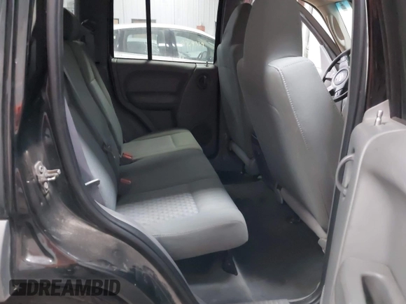 2005 Jeep Liberty Sport with VIN 1J4GL48K55W711355, listed as a IAAI auction lot 41743670 with 226,160 mi miles and . Bid and sale history available at carsss.com. Image 8.