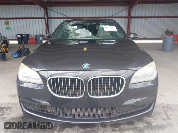 2013 BMW 7 Series 750Li с VIN WBAYE8C53DD132336, выставлен на аукционе IAAI как лот 42812991 с пробегом 174 099 миль миль и . История ставок и продаж доступна на DreamBid. Изображение 12.