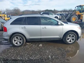 2013 Ford Edge SEL with VIN 2FMDK3JC8DBB97621, listed as a IAAI auction lot 41100900 with 200,806 mi miles. Bid and sale history available at carsss.com. Image 13.