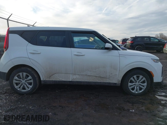 2020 Kia Soul LX with VIN KNDJ23AU5L7703963, listed as a IAAI auction lot 41211735 with 56,568 mi miles. Bid and sale history available at carsss.com. Image 14.