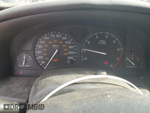 2000 Saturn SL with VIN 1G8ZK5276YZ255844, listed as a Copart auction lot 42003175 with 239,377 mi miles and Salvage title. Bid and sale history available at DreamBid. Image 9.