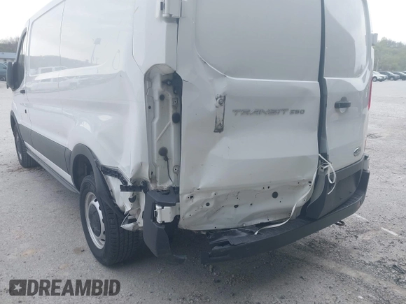 2020 Ford Transit Cargo с VIN 1FTBR1Y84LKA03622, выставлен на аукционе IAAI как лот 41966900 с пробегом 117 059 миль миль и . История ставок и продаж доступна на DreamBid. Изображение 6.