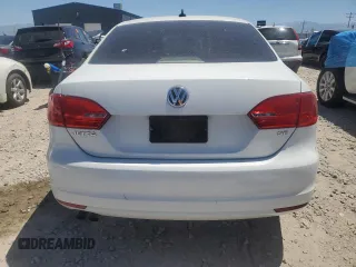 2014 Volkswagen Jetta SE with VIN 3VWD17AJ6EM265926, listed as a Copart auction lot 59060335 with 113,994 mi miles and Salvage title. Bid and sale history available at DreamBid. Image 6.