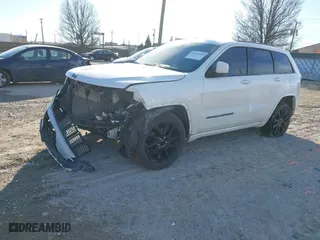 2018 Jeep Grand Cherokee Laredo E with VIN 1C4RJFAG6JC137155, listed as a IAAI auction lot 41391410 with 108,271 mi miles. Bid and sale history available at carsss.com. Image 2.