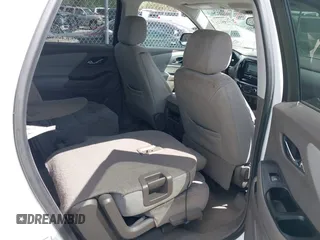 2018 Chevrolet Traverse LT Cloth with VIN 1GNERGKW5JJ170914, listed as a IAAI auction lot 41942217 with 193,295 mi miles. Bid and sale history available at carsss.com. Image 8.