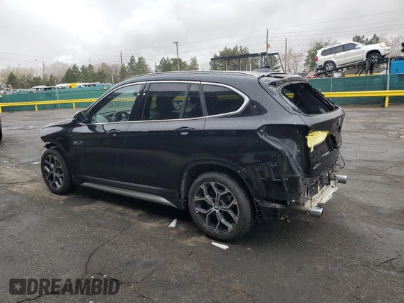 2021 BMW X1 xDrive28i z VIN WBXJG9C06M5T76049, wystawiony jako Copart lot #51816115 z przebiegiem 59 656 mil mil oraz Szkoda całkowita • Salvage title. Historia ofert i sprzedaży dostępna na DreamBid. Obrazek 2.