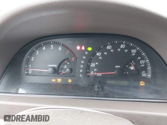 2003 Toyota Camry LE z VIN JTDBF30K530148403, wystawiony jako IAAI lot #41688346 z przebiegiem 299 143 mil mil oraz . Historia ofert i sprzedaży dostępna na DreamBid. Obrazek 7.