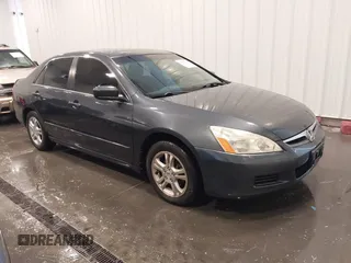 2007 Honda Accord EX с VIN 1HGCM56747A177904, выставлен на аукционе IAAI как лот 42187512 с пробегом 131 931 миль миль и . История ставок и продаж доступна на DreamBid. Изображение 1.