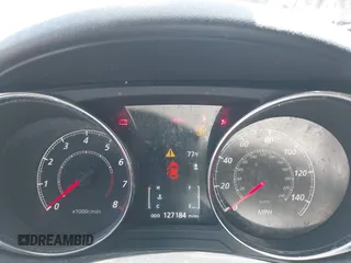 2015 Mitsubishi Outlander SE z VIN 4A4AP4AU3FE011443, wystawiony jako IAAI lot #42244247 z przebiegiem 127 184 mil mil oraz . Historia ofert i sprzedaży dostępna na DreamBid. Obrazek 7.