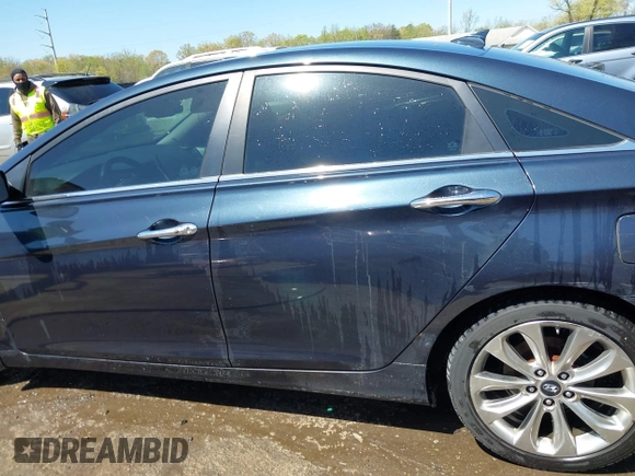 2013 Hyundai Sonata Limited with VIN 5NPEC4AC4DH792661, listed as a IAAI auction lot 42034355 with 142,125 mi miles and . Bid and sale history available at carsss.com. Image 15.