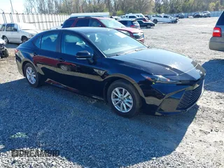 2025 Toyota Camry LE with VIN 4T1DAACK5SU008670, listed as a IAAI auction lot 41821572 with 131,475 mi miles and . Bid and sale history available at DreamBid. Image 1.