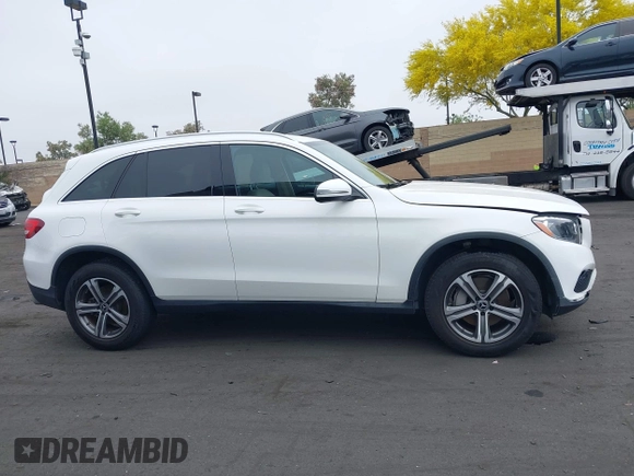 2019 Mercedes-Benz GLC 300 z VIN WDC0G4JB8KV182470, wystawiony jako IAAI lot #42429983 z przebiegiem 84 285 mil mil oraz . Historia ofert i sprzedaży dostępna na DreamBid. Obrazek 13.