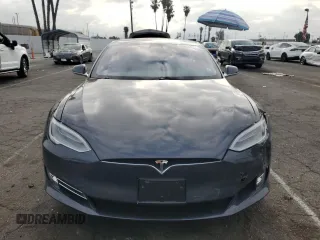 2018 Tesla Model S 75D z VIN 5YJSA1E26JF288227, wystawiony jako Copart lot #54075285 z przebiegiem 49 815 mil mil oraz Szkoda całkowita • Salvage title. Historia ofert i sprzedaży dostępna na DreamBid. Obrazek 5.