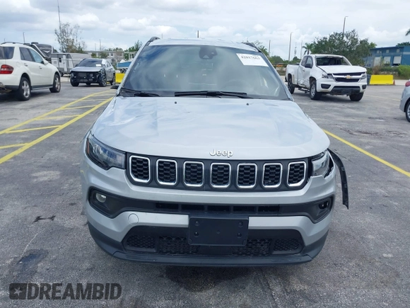 2024 Jeep Compass Latitude with VIN 3C4NJDBN6RT109646, listed as a IAAI auction lot 42017663 with 17,239 mi miles. Bid and sale history available at carsss.com. Image 6.