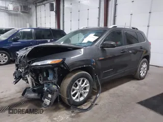 2018 Jeep Cherokee Latitude Plus with VIN 1C4PJMLX9JD556278, listed as a IAAI auction lot 41423924 with 55,941 mi miles. Bid and sale history available at carsss.com. Image 17.