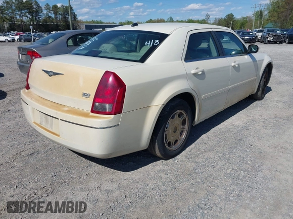 2005 Chrysler 300 Touring with VIN 2C3AA53G45H552972, listed as a IAAI auction lot 41996998 with 297,276 mi miles and . Bid and sale history available at DreamBid. Image 4.