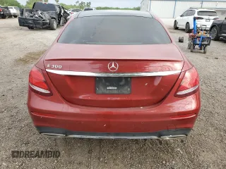 2019 Mercedes-Benz E 300 z VIN WDDZF4JB4KA518483, wystawiony jako Copart lot #50398385 z przebiegiem 59 390 mil mil oraz Szkoda całkowita • Salvage title. Historia ofert i sprzedaży dostępna na DreamBid. Obrazek 6.