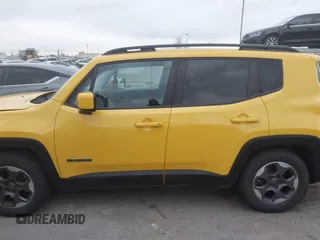 2015 Jeep Renegade Latitude with VIN ZACCJABH0FPB68514, listed as a IAAI auction lot 41904030 with 72,650 mi miles. Bid and sale history available at carsss.com. Image 14.