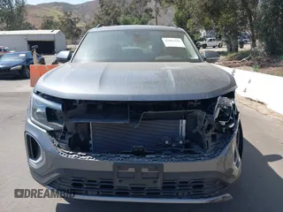 2024 Volkswagen Atlas SE с VIN 1V2KR2CAXRC502457, выставлен на аукционе IAAI как лот 42003296 с пробегом 19 138 миль миль и . История ставок и продаж доступна на DreamBid. Изображение 12.