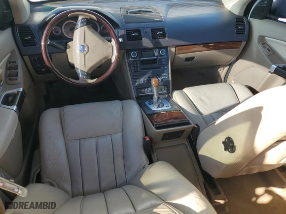 2013 Volvo XC90 Premier Plus with VIN YV4952CY6D1666329, listed as a Copart auction lot 48721685 with 106,586 mi miles and Salvage Title. Bid and sale history available at carsss.com. Image 8.